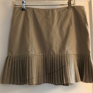 Banana Republic factory store pleated skirt